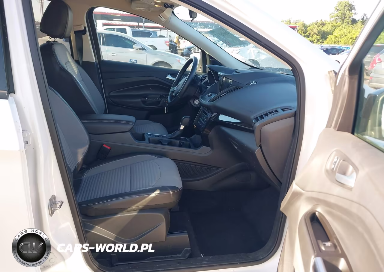 2017 Ford Escape Se VIN:1FMCU0G92HUB95900 - 5