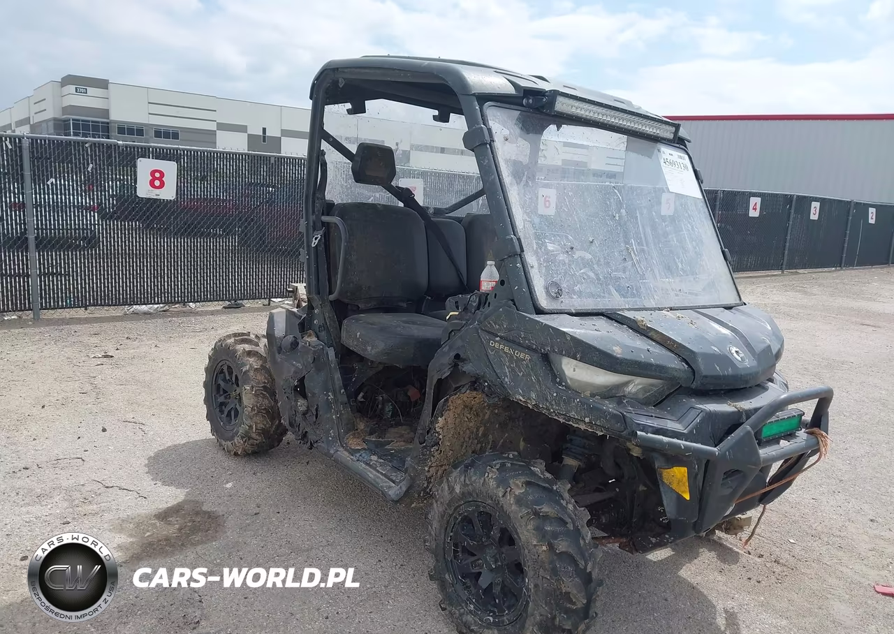 2023 Can-Am Defender Hd10 Dps VIN:3JBUGAX28PK000067 - 1