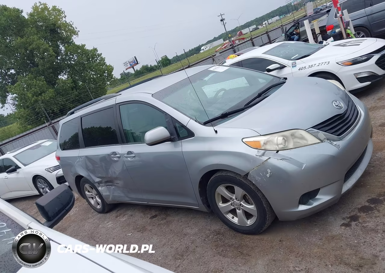 2014 Toyota Sienna Le V6 8 Passenger VIN:5TDKK3DCXES483459 - 13