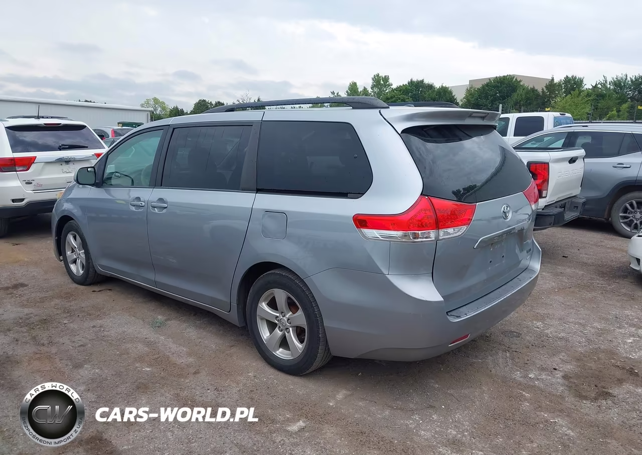 2014 Toyota Sienna Le V6 8 Passenger VIN:5TDKK3DCXES483459 - 14