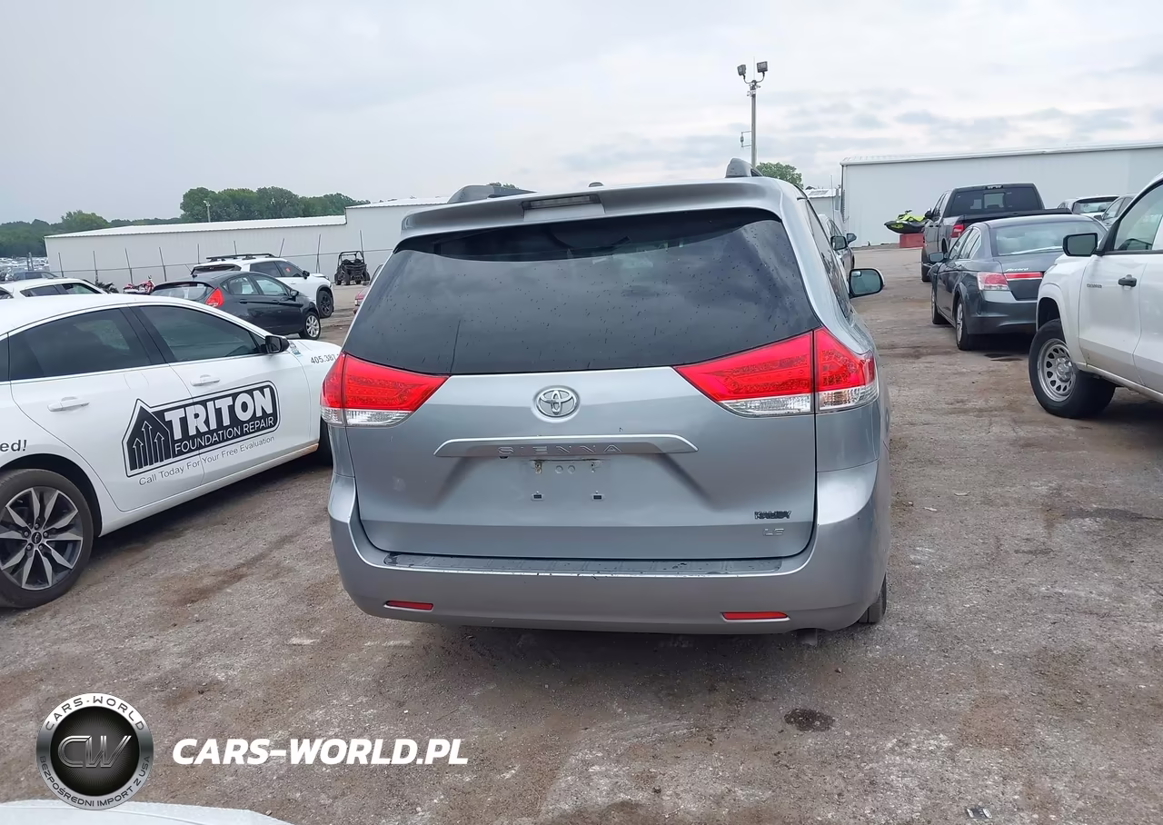 2014 Toyota Sienna Le V6 8 Passenger VIN:5TDKK3DCXES483459 - 16