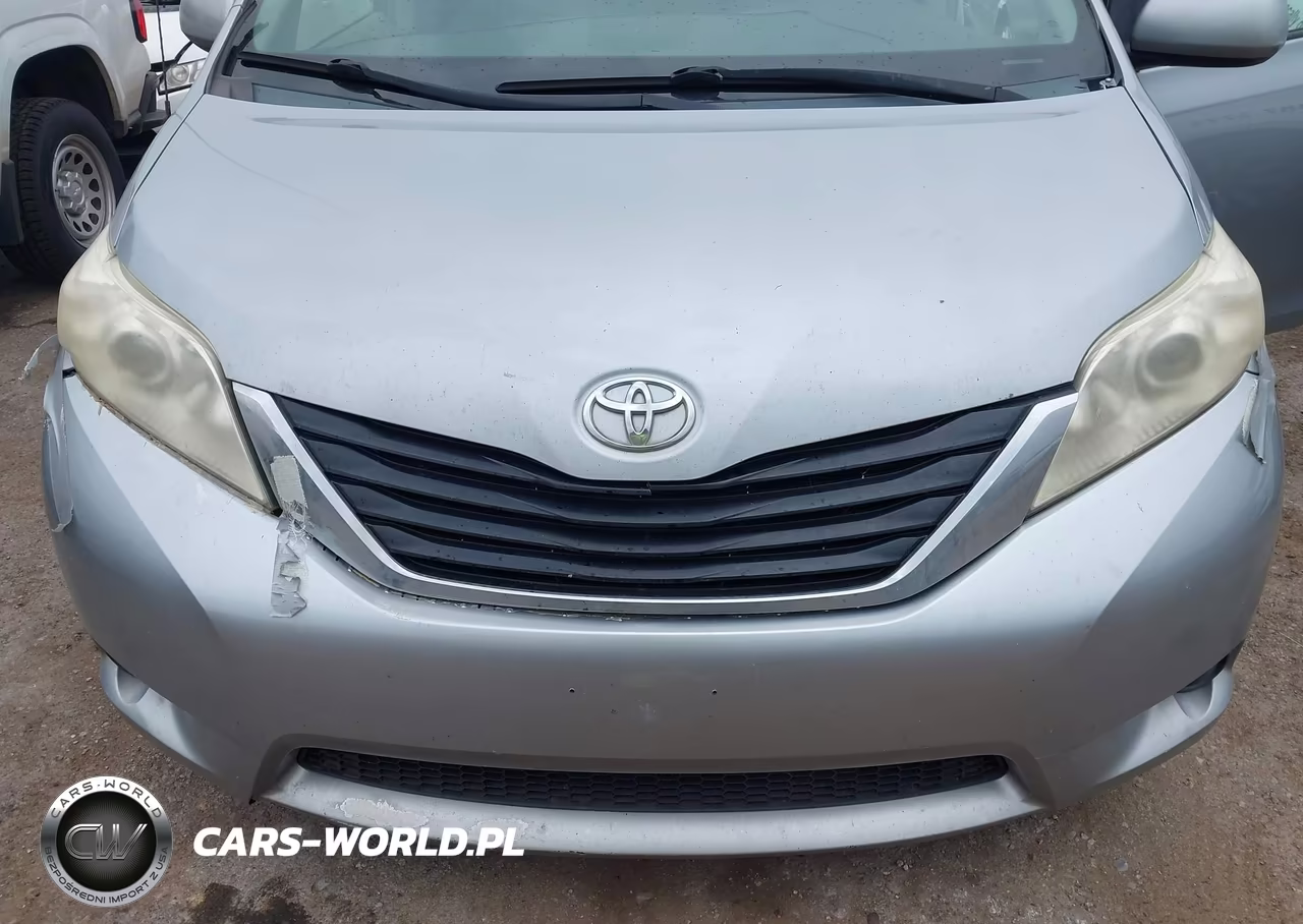 2014 Toyota Sienna Le V6 8 Passenger VIN:5TDKK3DCXES483459 - 18