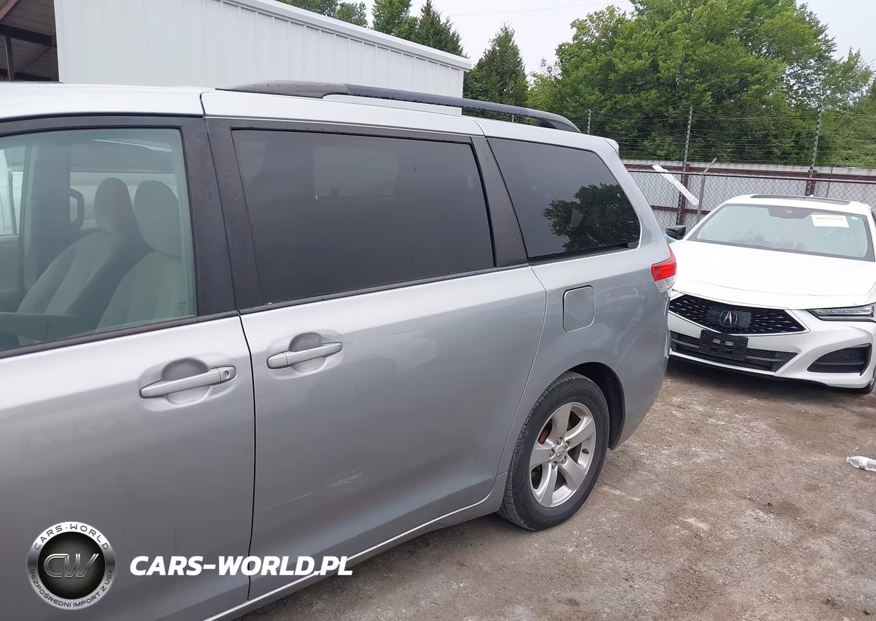 2014 Toyota Sienna Le V6 8 Passenger VIN:5TDKK3DCXES483459 - 19