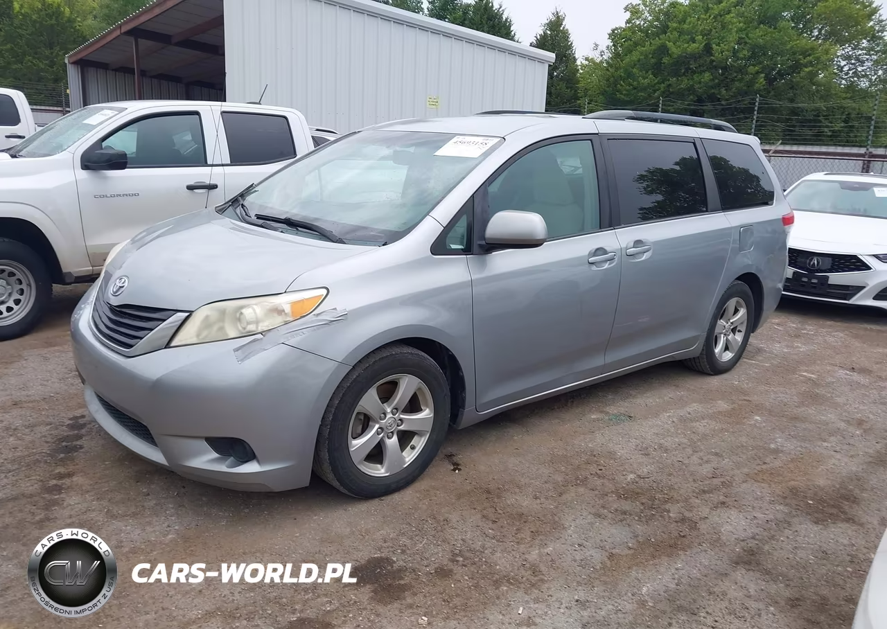 2014 Toyota Sienna Le V6 8 Passenger VIN:5TDKK3DCXES483459 - 2