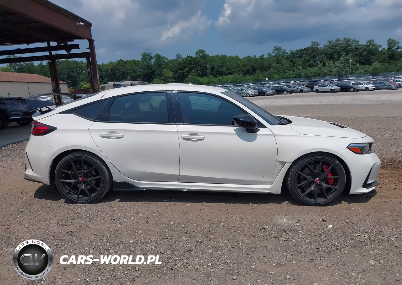 2025 Honda Civic Type R VIN:JHMFL5G4XSX005318 - 13