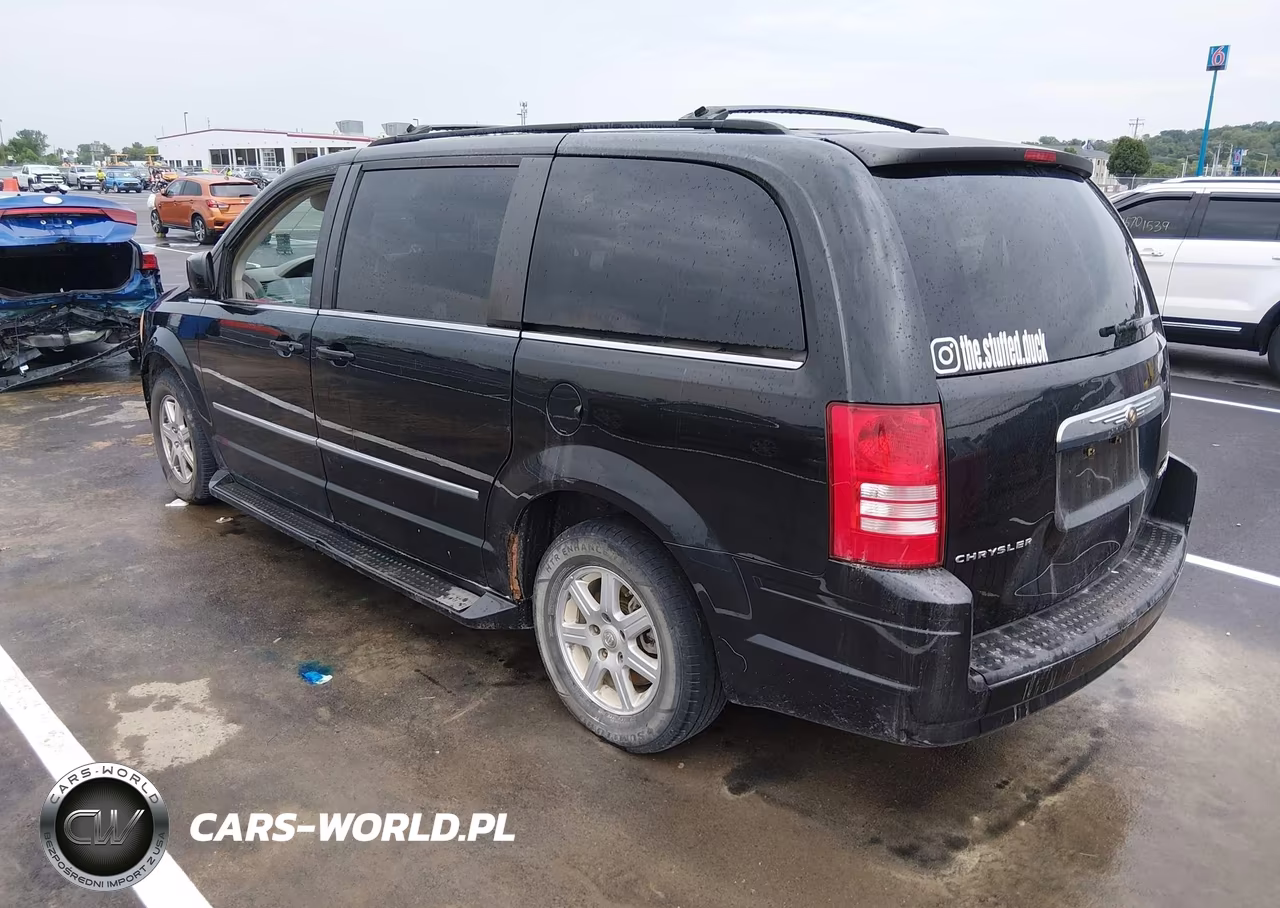 2010 Chrysler Town & Country Touring VIN:2A4RR5D10AR449869 - 3