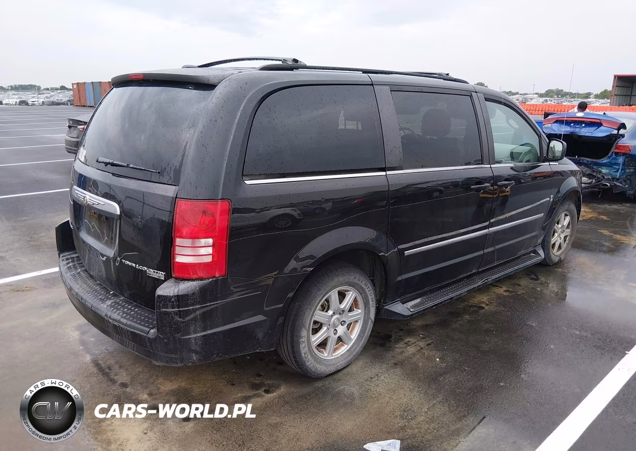 2010 Chrysler Town & Country Touring VIN:2A4RR5D10AR449869 - 4