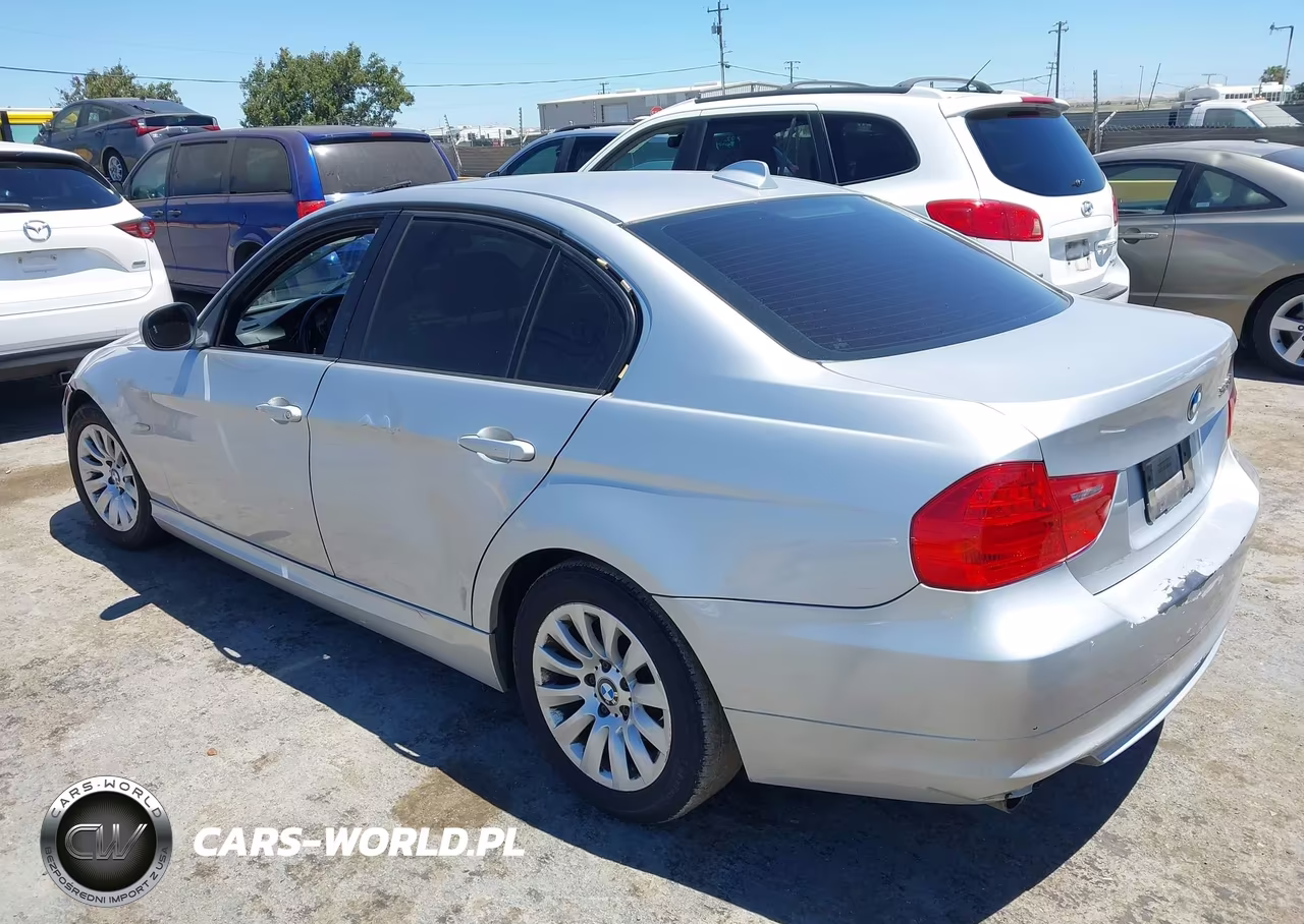 2009 BMW 328I VIN:WBAPH575X9NL78829 - 3