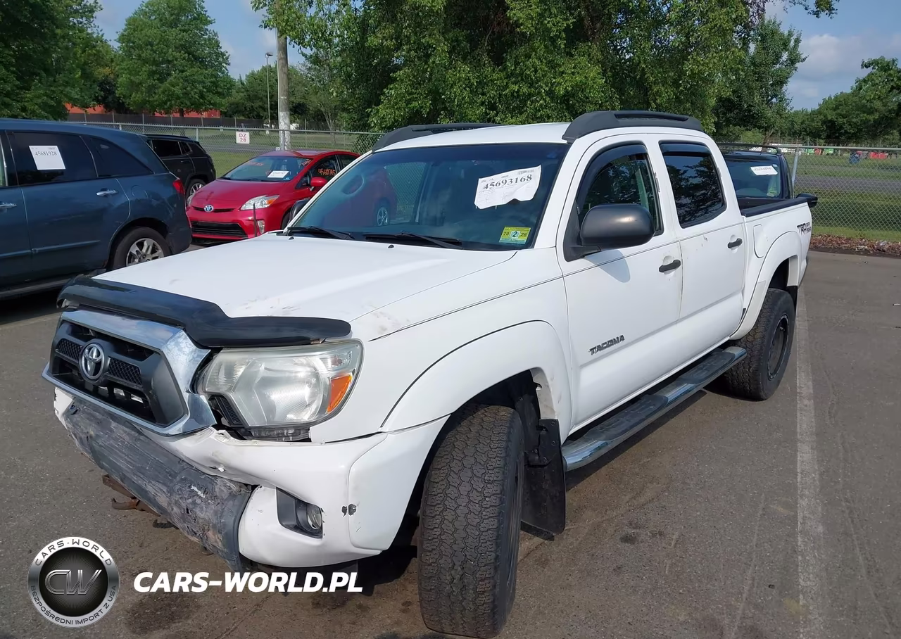 2015 Toyota Tacoma Base V6 VIN:3TMLU4ENXFM166027 - 2