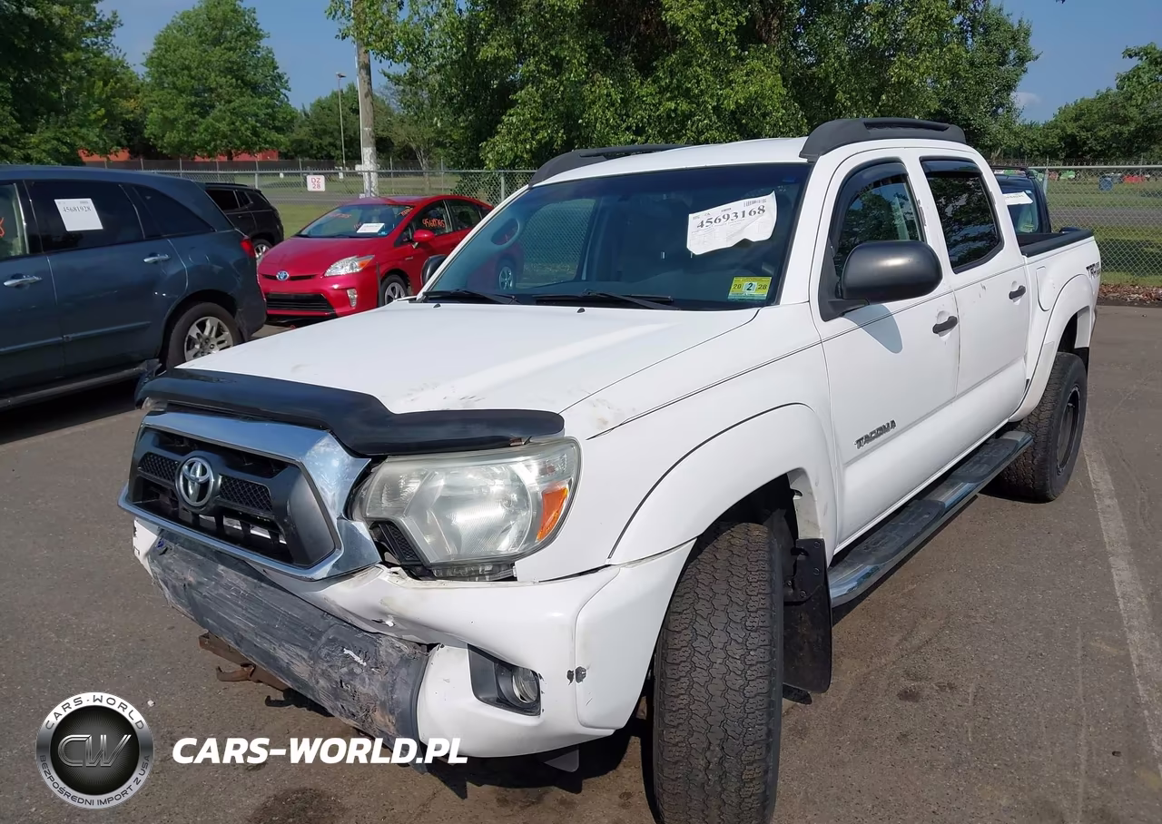 2015 Toyota Tacoma Base V6 VIN:3TMLU4ENXFM166027 - 6