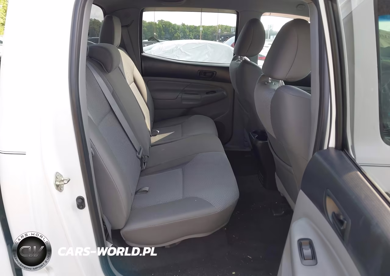 2015 Toyota Tacoma Base V6 VIN:3TMLU4ENXFM166027 - 8