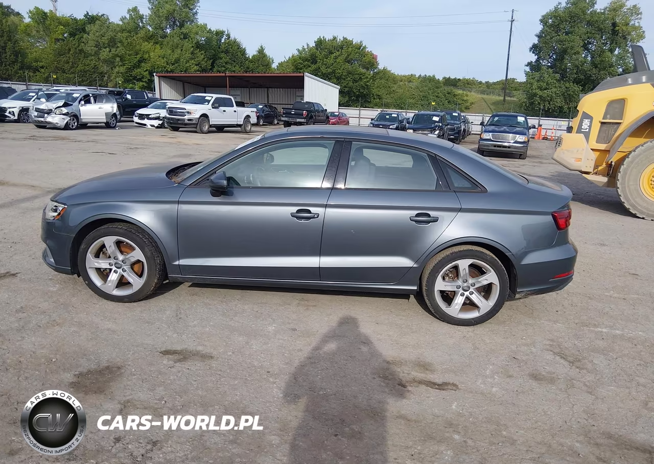 2017 Audi A3 2.0T Premium VIN:WAUAUGFF3H1023403 - 13