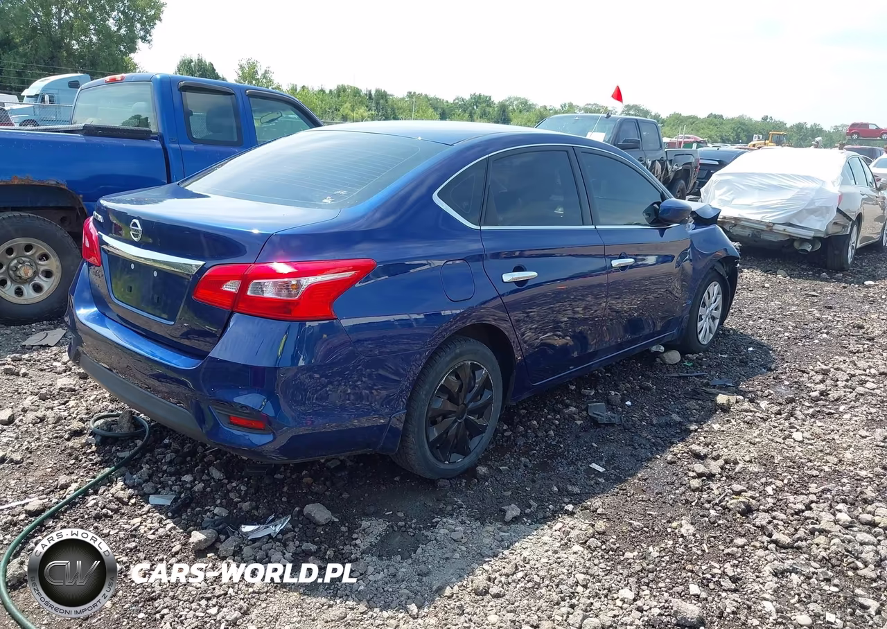 2017 Nissan Sentra S VIN:3N1AB7AP8HY293699 - 4