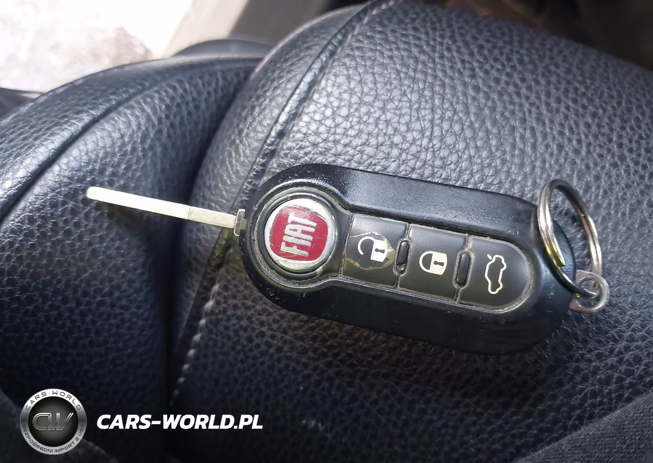 2015 Fiat 500 Sport VIN:3C3CFFBR0FT624858 - 11