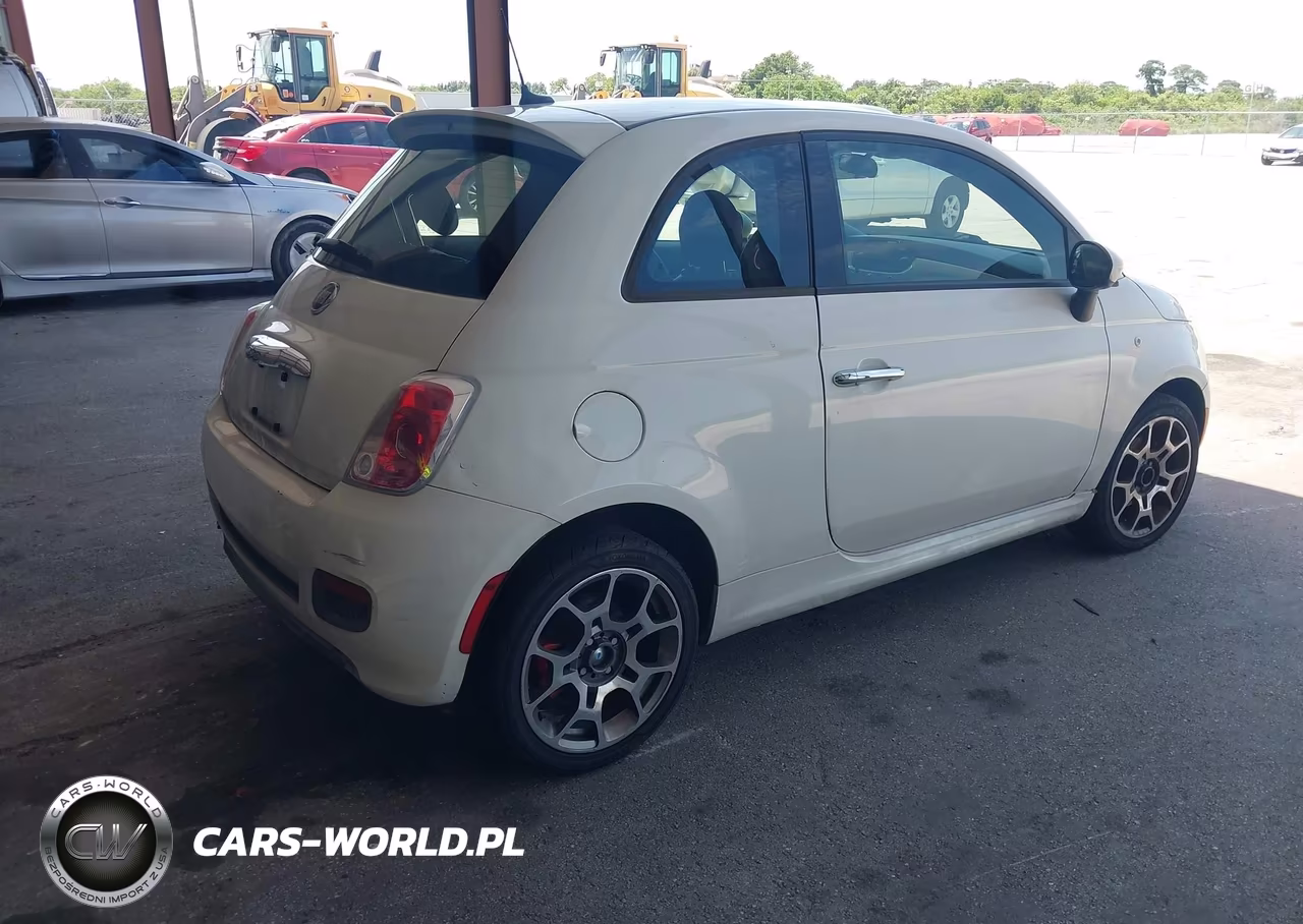 2015 Fiat 500 Sport VIN:3C3CFFBR0FT624858 - 4
