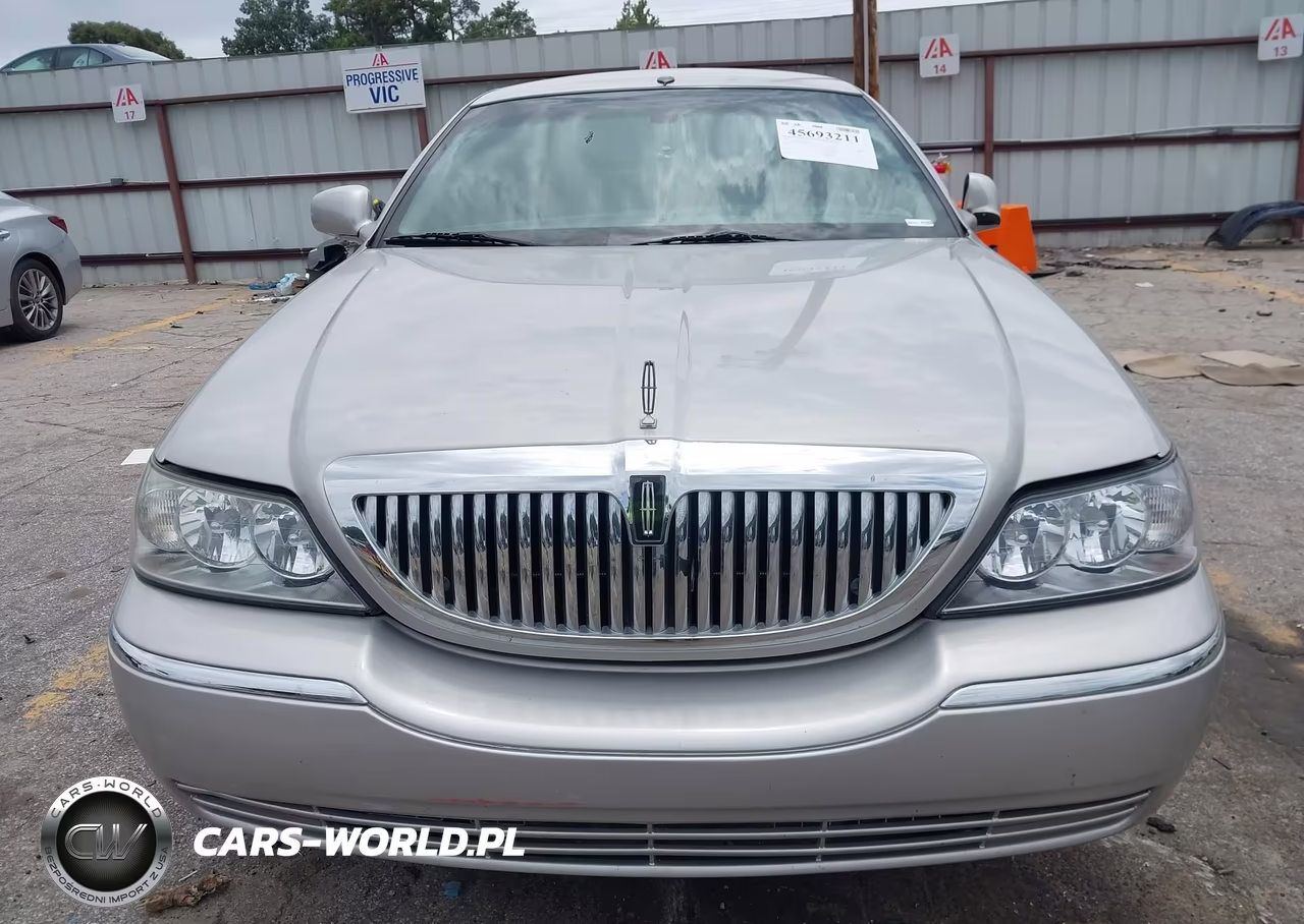 2006 Lincoln Town Car Signature VIN:1LNHM81W86Y603941 - 12