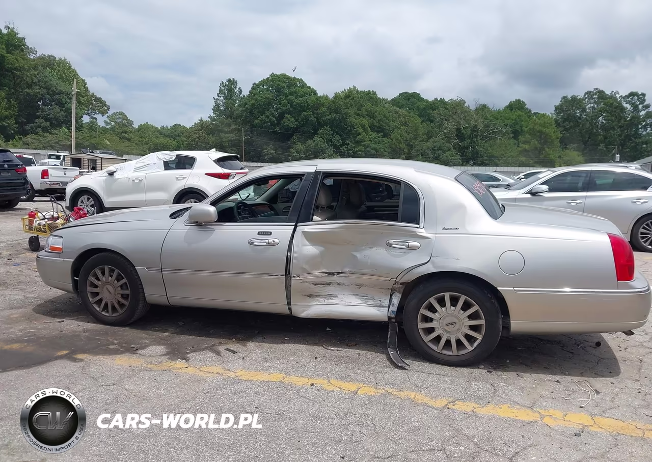 2006 Lincoln Town Car Signature VIN:1LNHM81W86Y603941 - 14