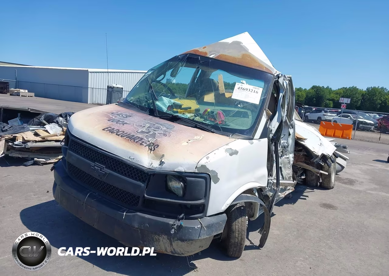 2009 Chevrolet Express Cutaway Work Van VIN:1GBHG31C891177576 - 2