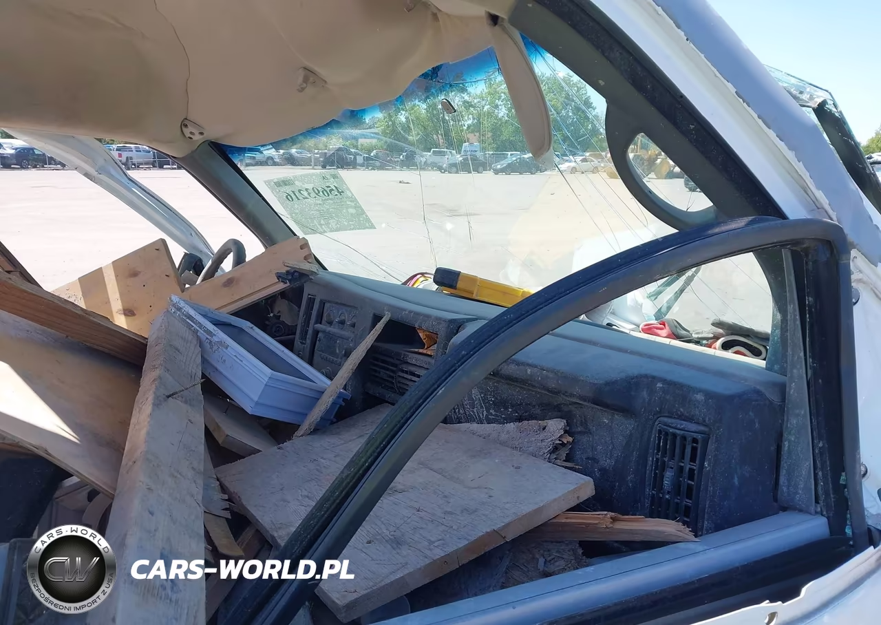 2009 Chevrolet Express Cutaway Work Van VIN:1GBHG31C891177576 - 5