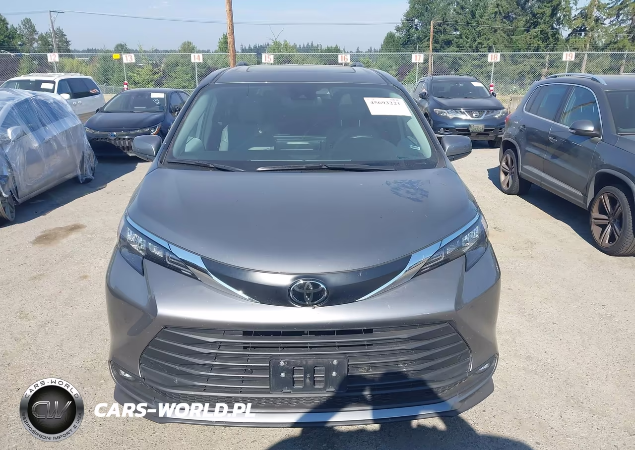 2026 Toyota Sienna Xle VIN:5TDYRKEC7TS292139 - 12