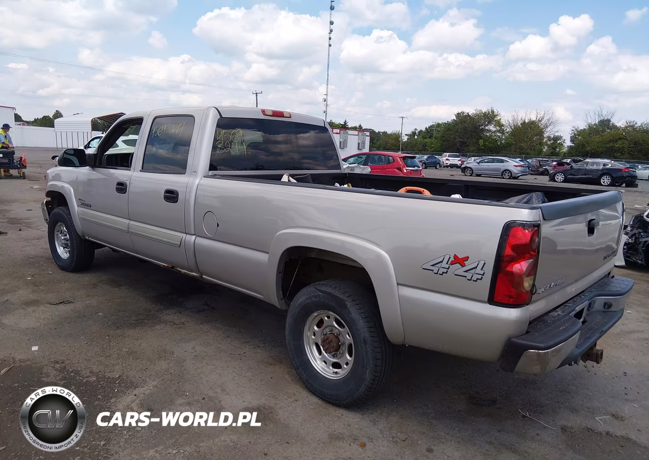2005 Chevrolet Silverado 2500Hd Ls VIN:1GCHK23285F875174 - 3
