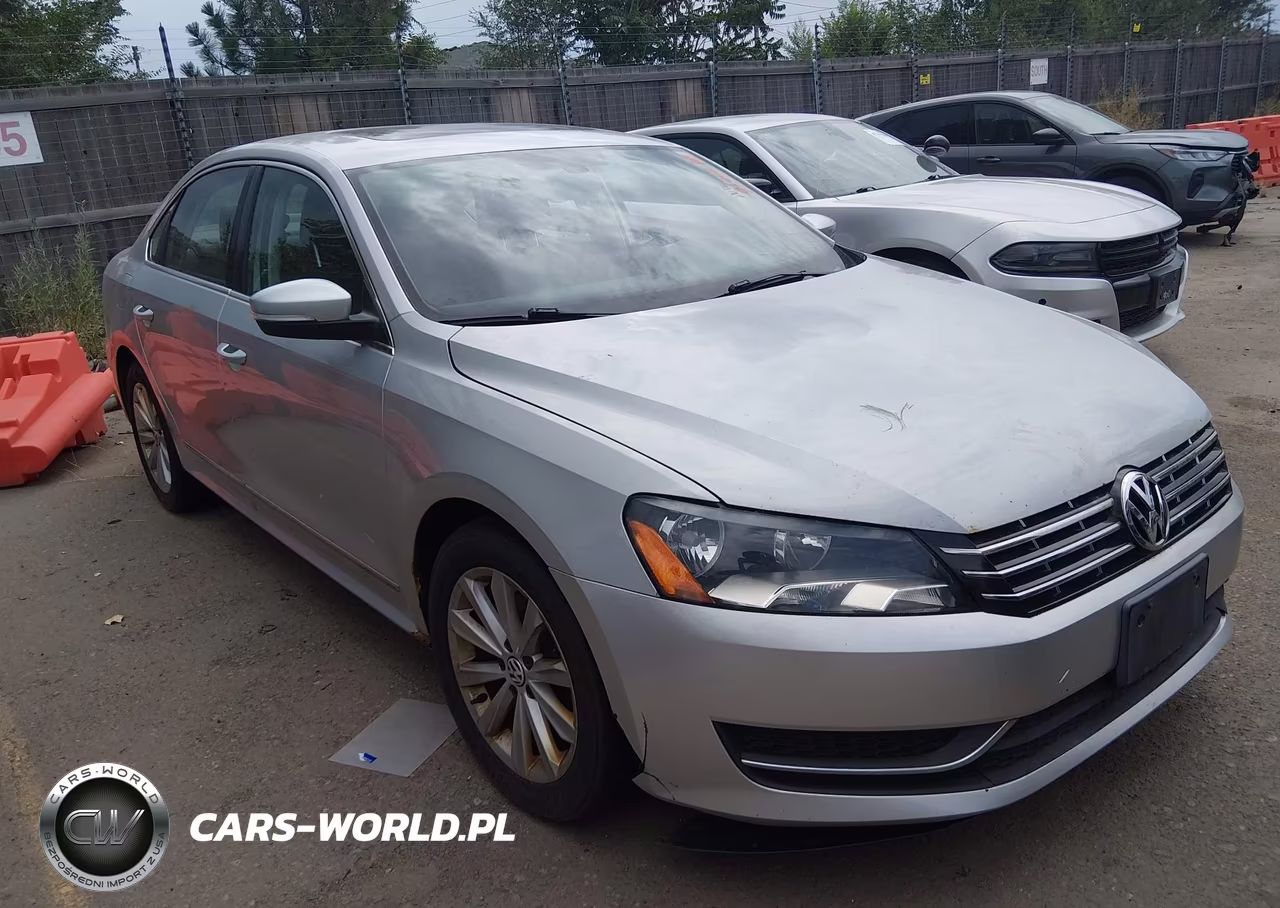 2013 Volkswagen Passat 2.5L Sel – zdjęcie 1 z 11