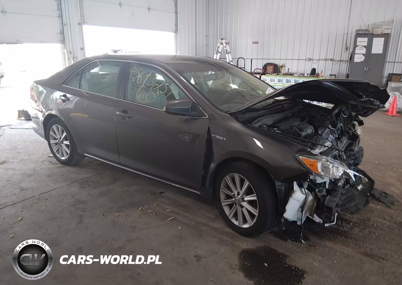 2014 Toyota Camry Hybrid Xle – zdjęcie 1 z 16