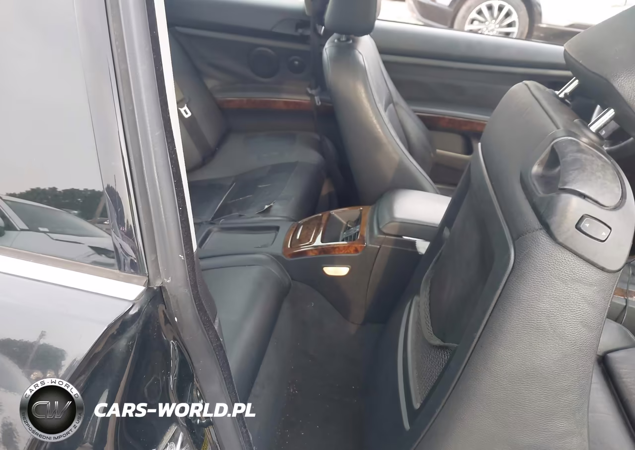 2007 BMW 328Xi VIN:WBAWC33537PC86177 - 8