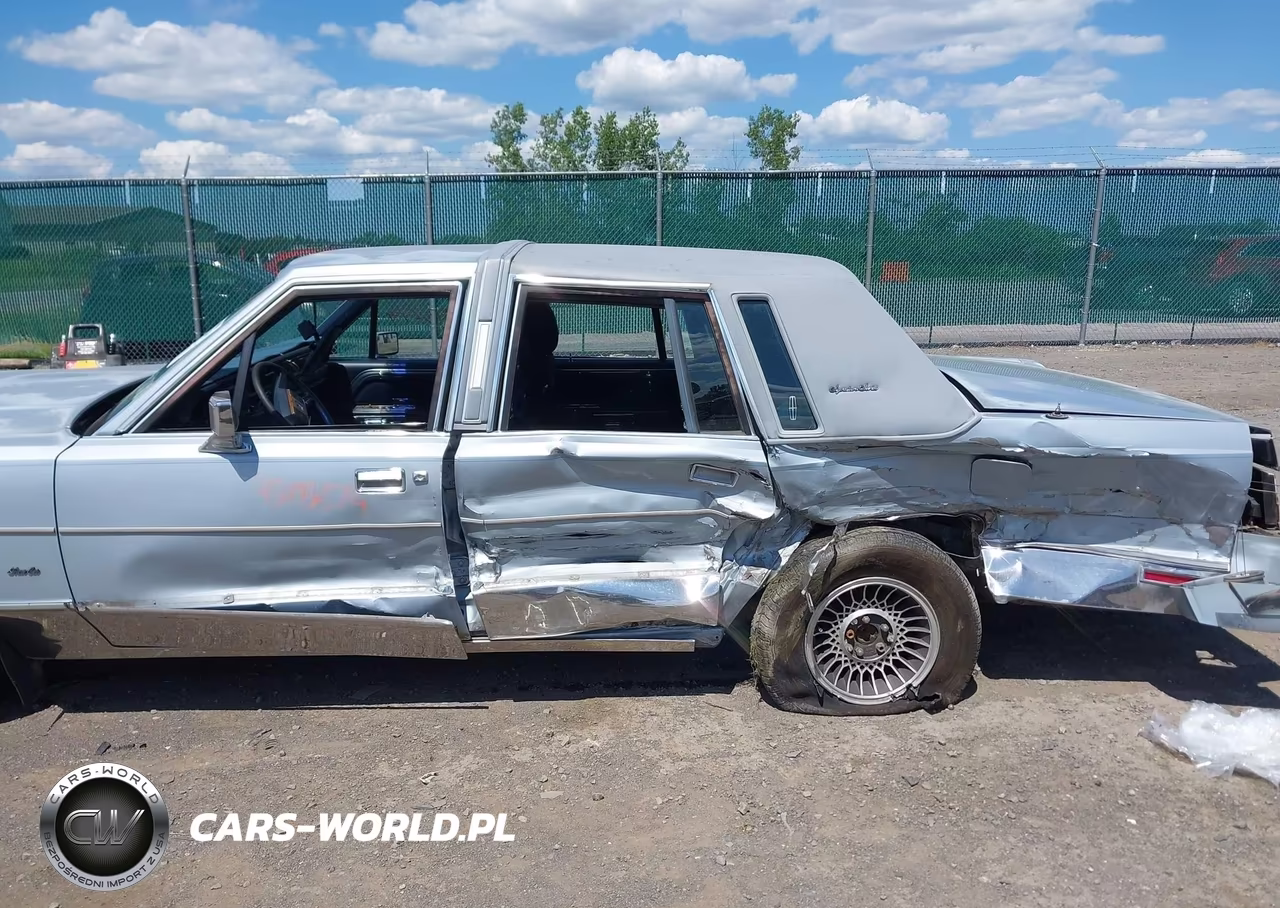 1989 Lincoln Town Car Signature VIN:1LNBM82F2KY636416 - 6