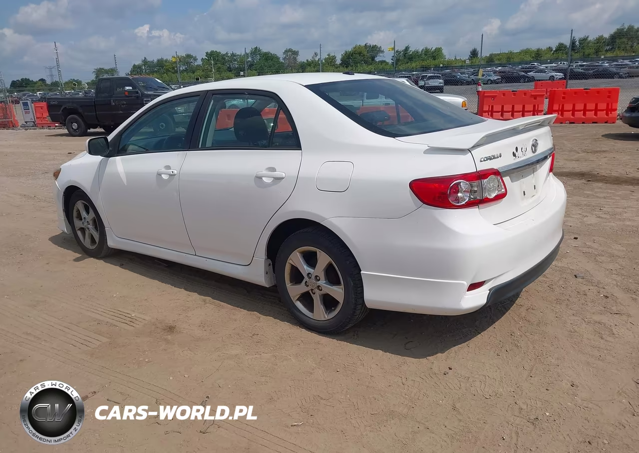 2011 Toyota Corolla S VIN:2T1BU4EE2BC673227 - 3