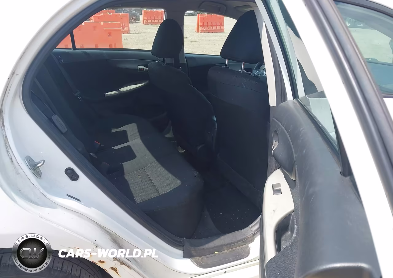 2011 Toyota Corolla S VIN:2T1BU4EE2BC673227 - 8