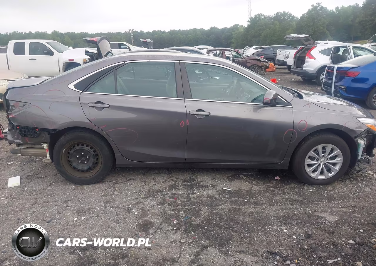 2017 Toyota Camry Le VIN:4T1BF1FK2HU800899 - 14