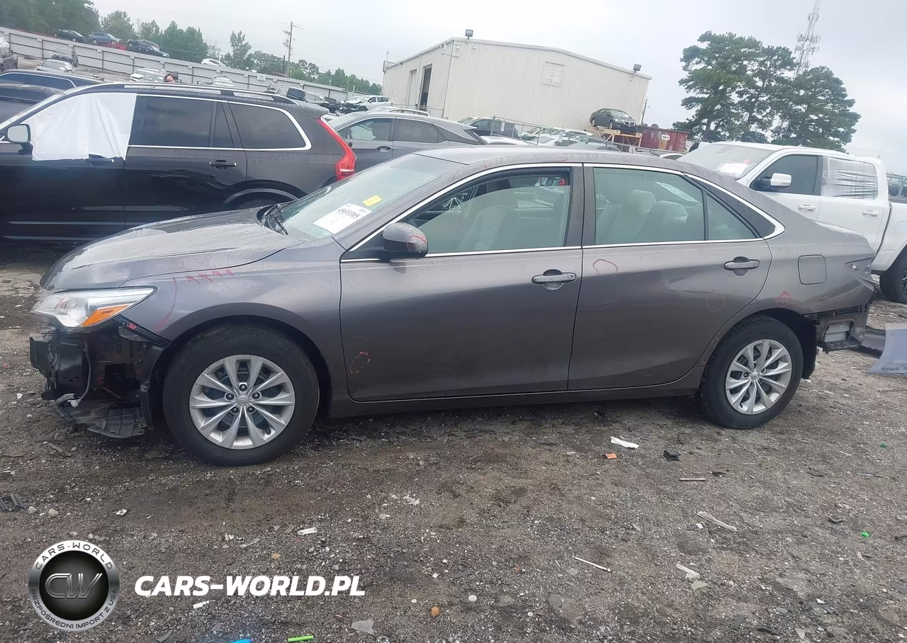 2017 Toyota Camry Le VIN:4T1BF1FK2HU800899 - 15