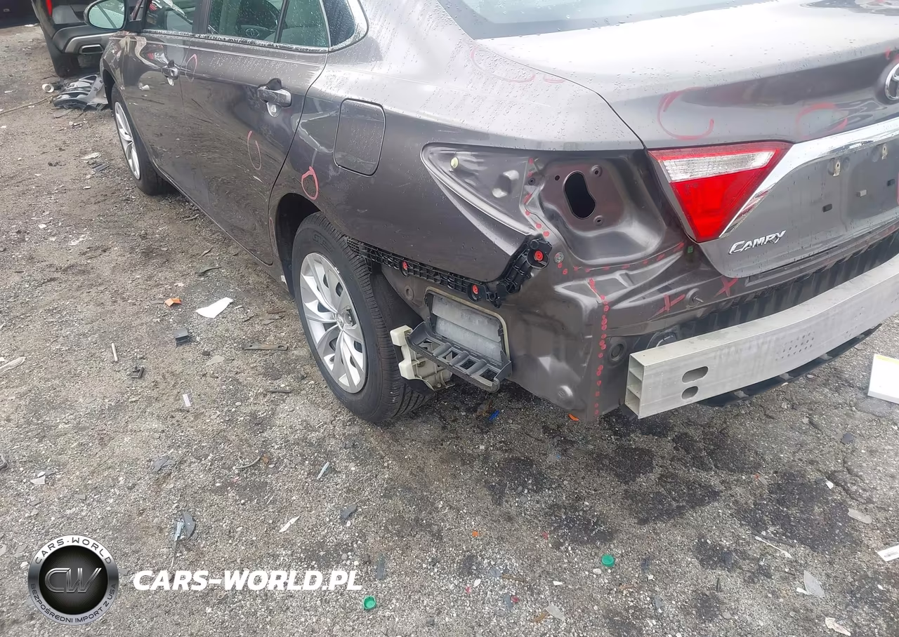 2017 Toyota Camry Le VIN:4T1BF1FK2HU800899 - 19