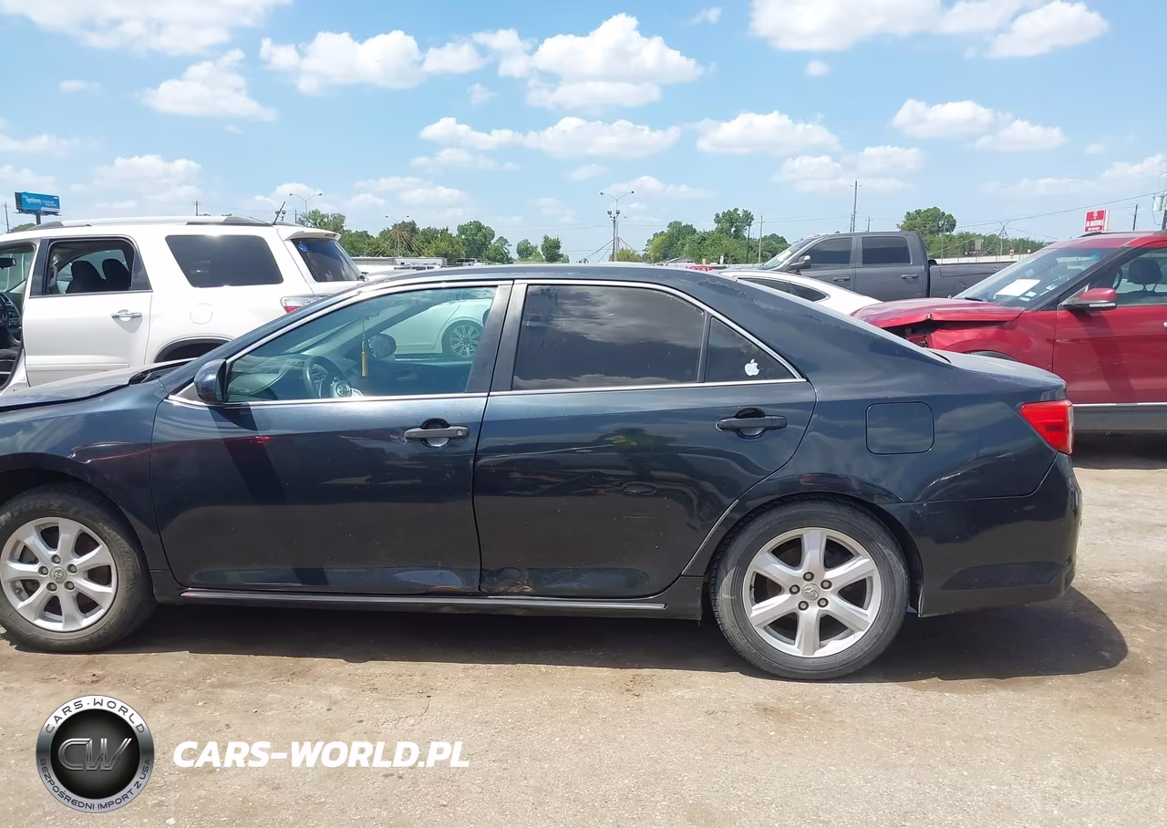 2013 Toyota Camry Le VIN:4T1BF1FK0DU256381 - 14
