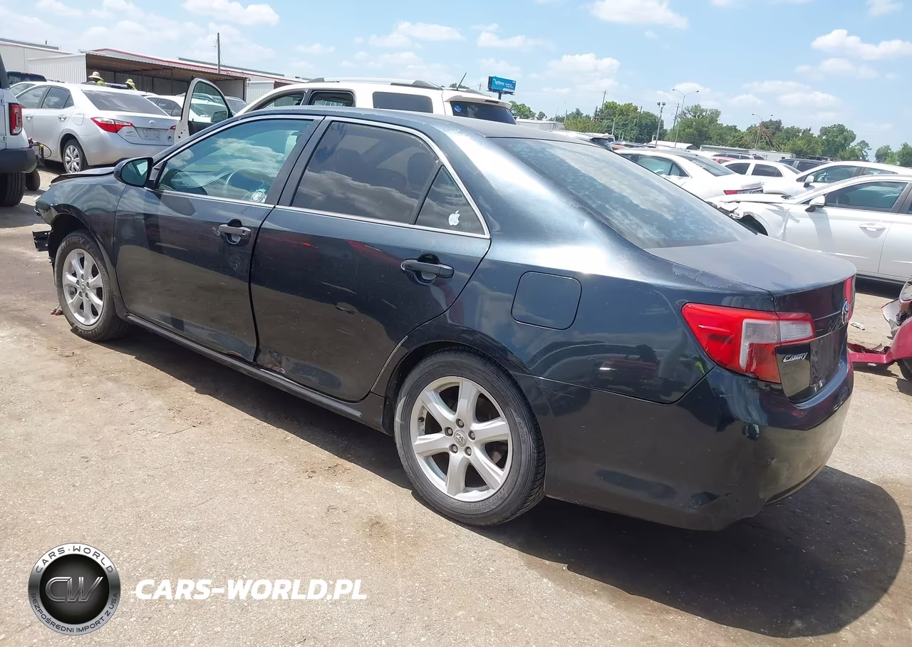 2013 Toyota Camry Le VIN:4T1BF1FK0DU256381 - 3