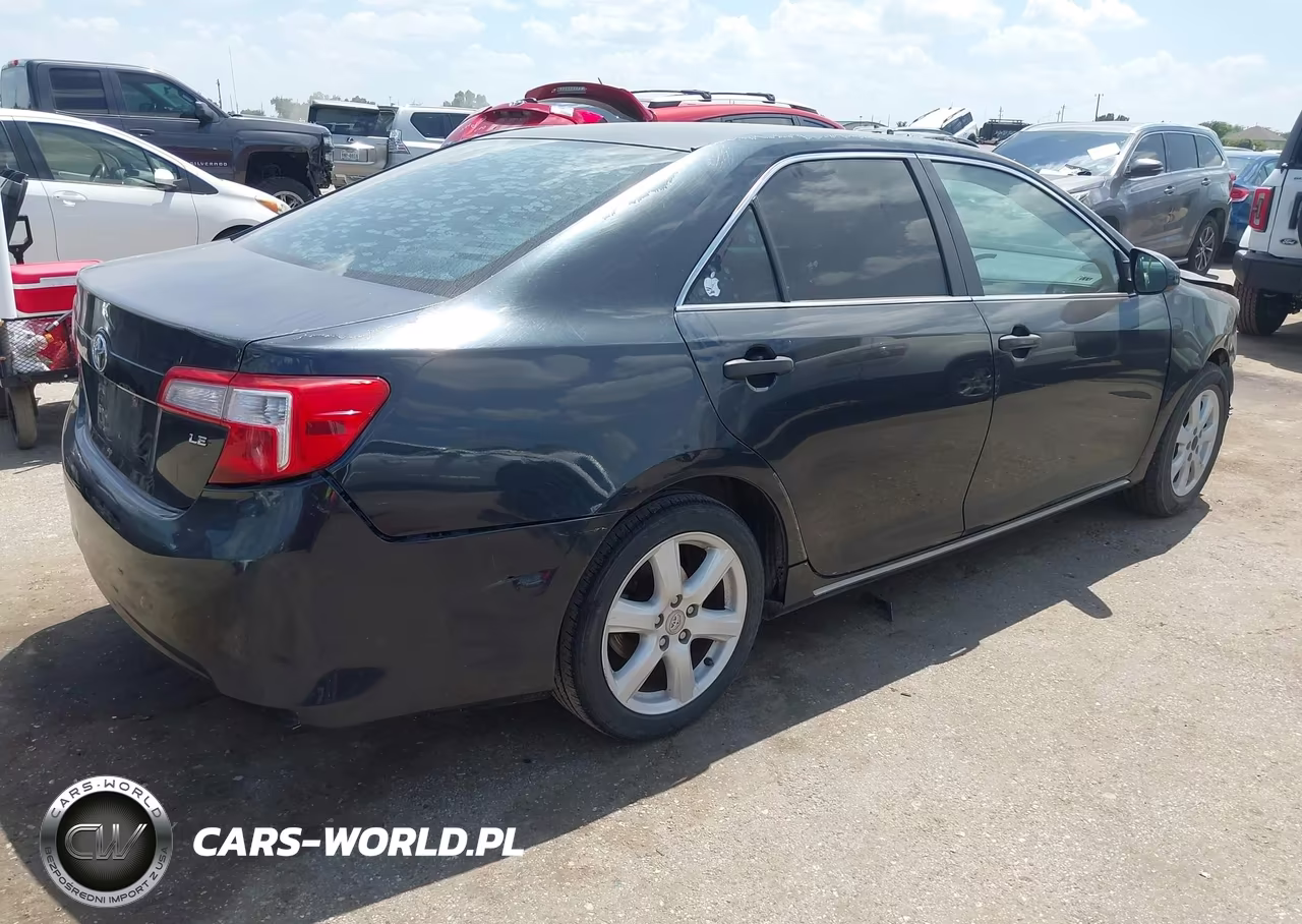 2013 Toyota Camry Le VIN:4T1BF1FK0DU256381 - 4