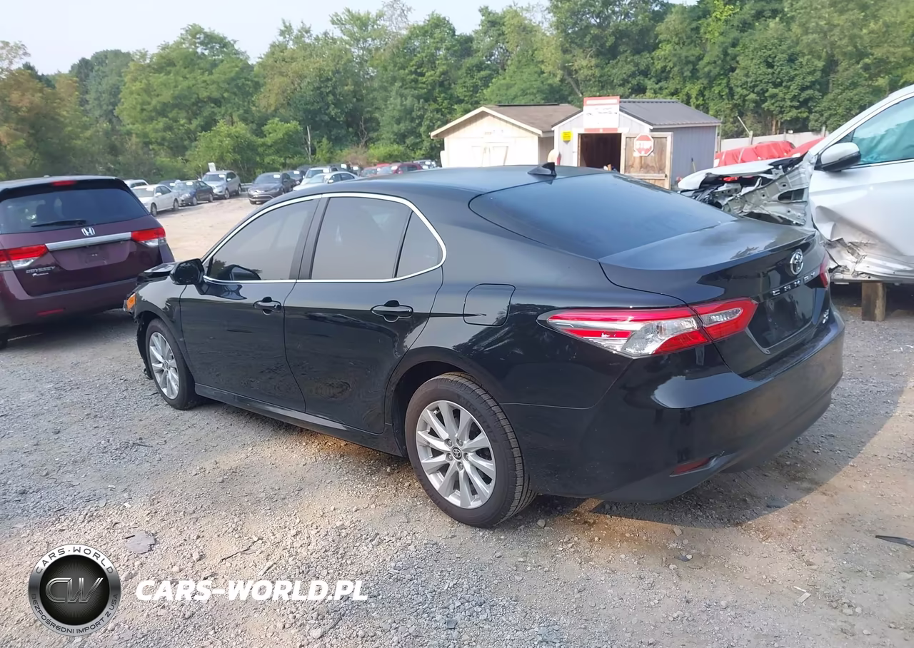 2020 Toyota Camry Le VIN:4T1C11BK3LU018094 - 3