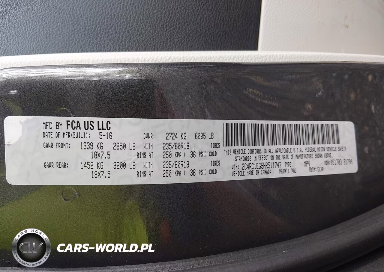 2017 Chrysler Pacifica Touring-L Plus VIN:2C4RC1EG5HR511747 - 9