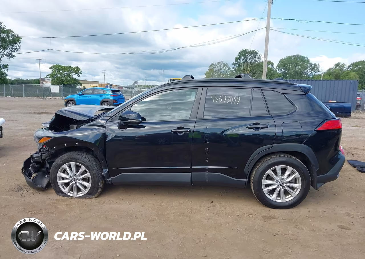 2022 Toyota Corolla Cross Le VIN:7MUCAABG1NV018088 - 15