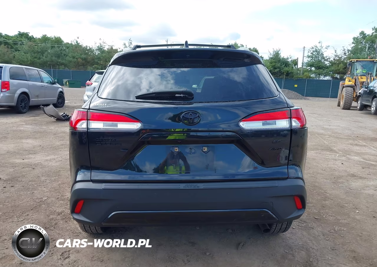 2022 Toyota Corolla Cross Le VIN:7MUCAABG1NV018088 - 17