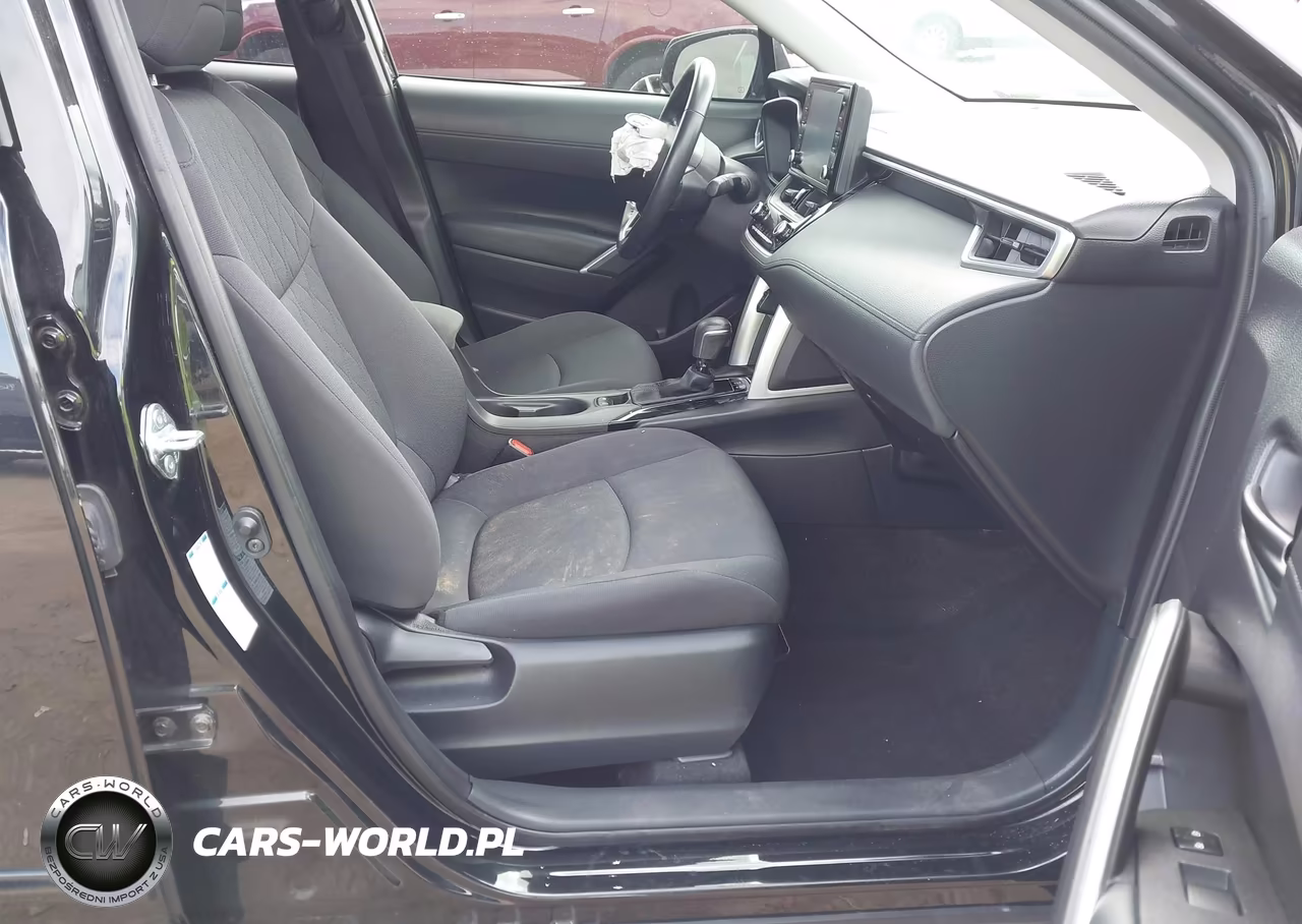 2022 Toyota Corolla Cross Le VIN:7MUCAABG1NV018088 - 5