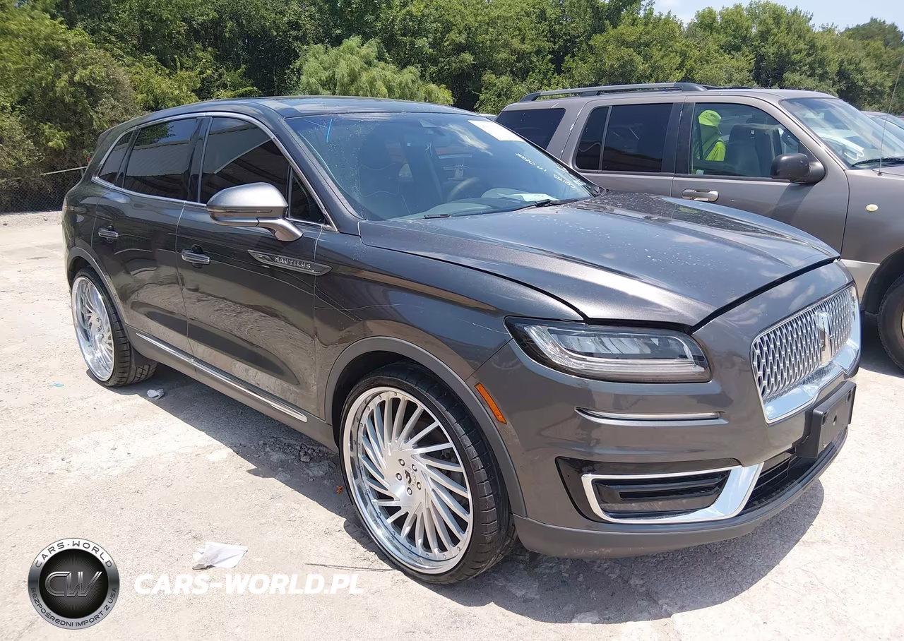 2019 Lincoln Nautilus Reserve