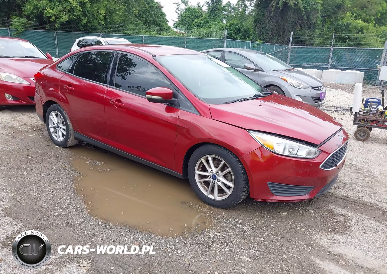 2016 Ford Focus Se VIN:1FADP3F22GL227230 - 1
