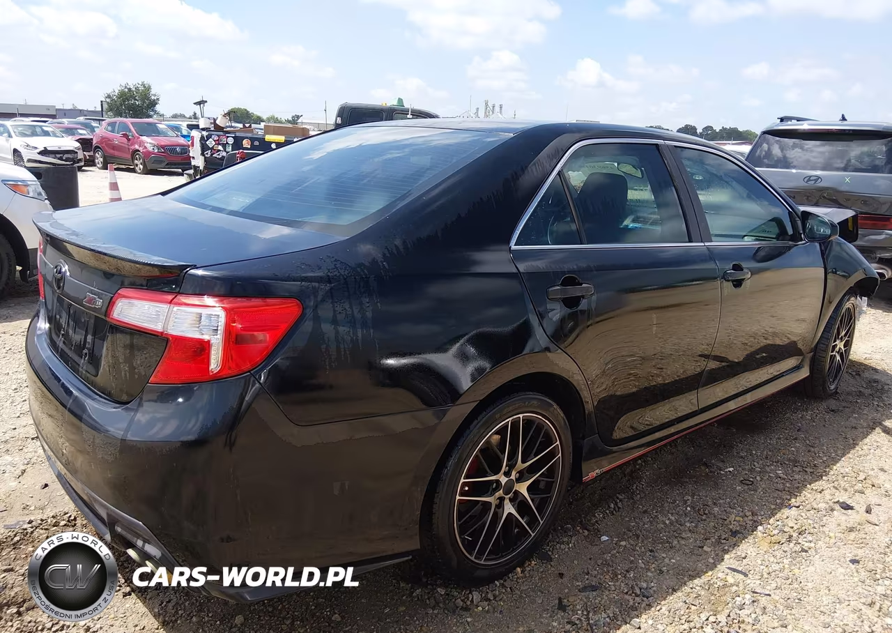 2013 Toyota Camry Se VIN:4T1BF1FK2DU689118 - 4