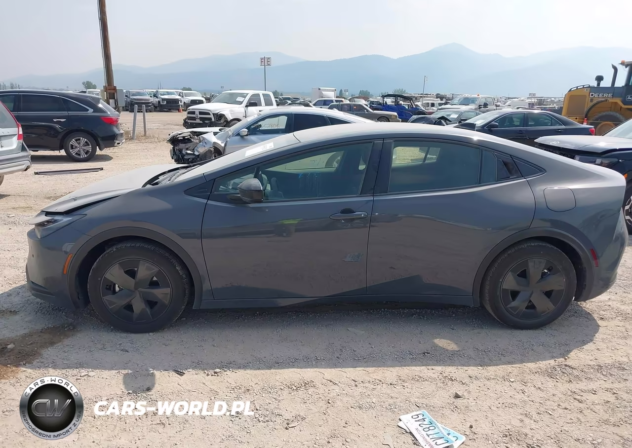 2026 Toyota Prius Le VIN:JTDACAAU5T3079249 - 15