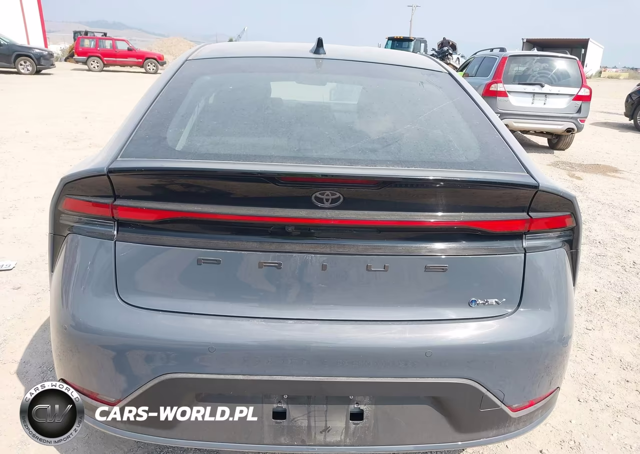 2026 Toyota Prius Le VIN:JTDACAAU5T3079249 - 17