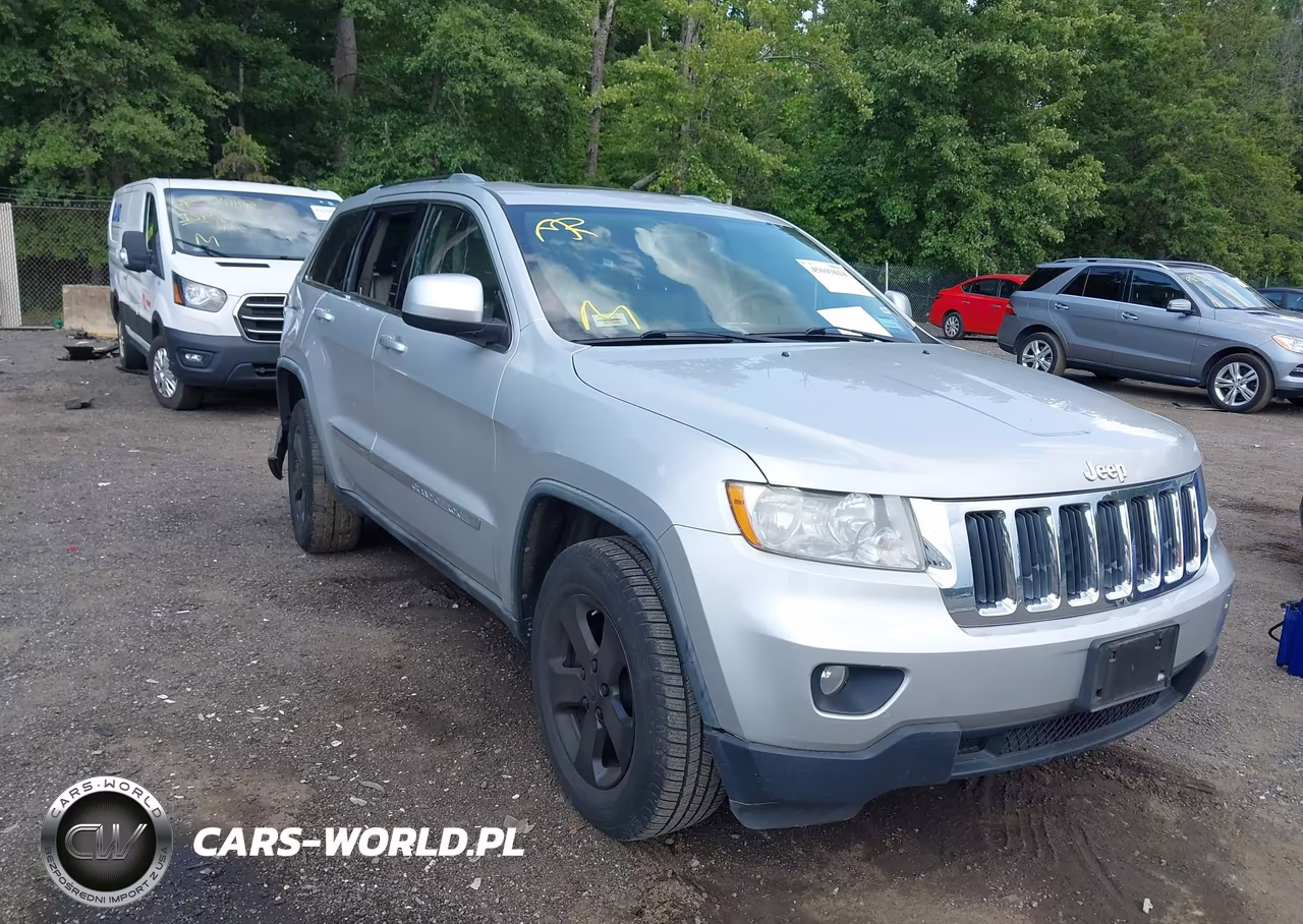 2011 Jeep Grand Cherokee Laredo VIN:1J4RR4GT0BC629581 - 1