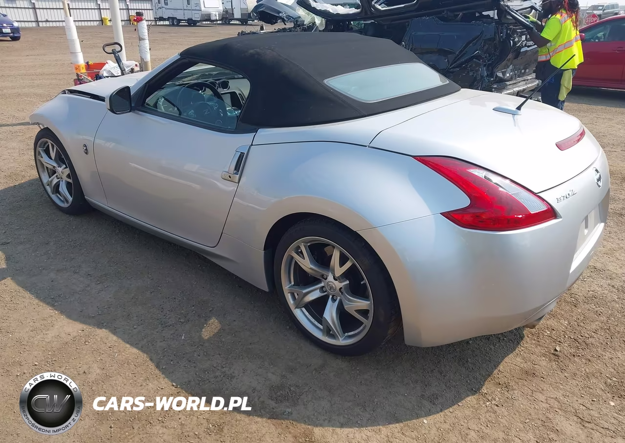 2011 Nissan 370Z Touring VIN:JN1AZ4FH1BM360052 - 3