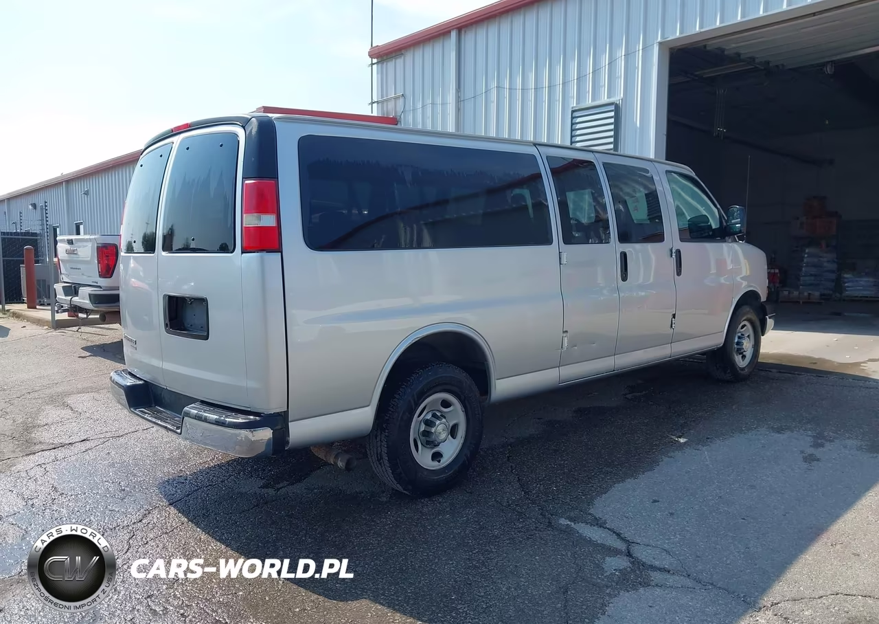 2016 Chevrolet Express 3500 Lt VIN:1GAZGPFF2G1273770 - 4
